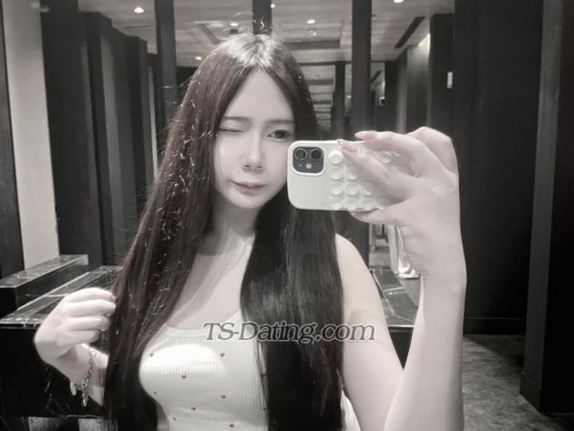 Melle - Transsexual (Pre-op)