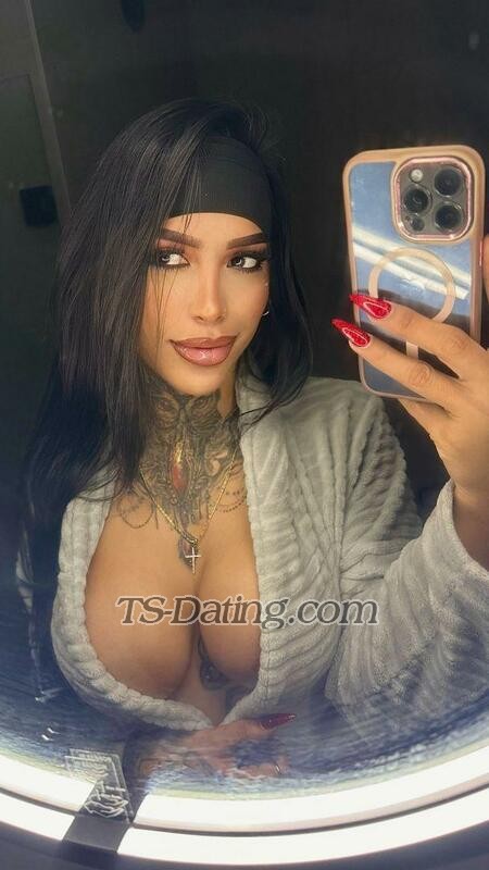 Miss Issa - Transsexual (Pre-op)