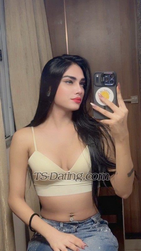 MistressNaira - Transsexual (Pre-op)