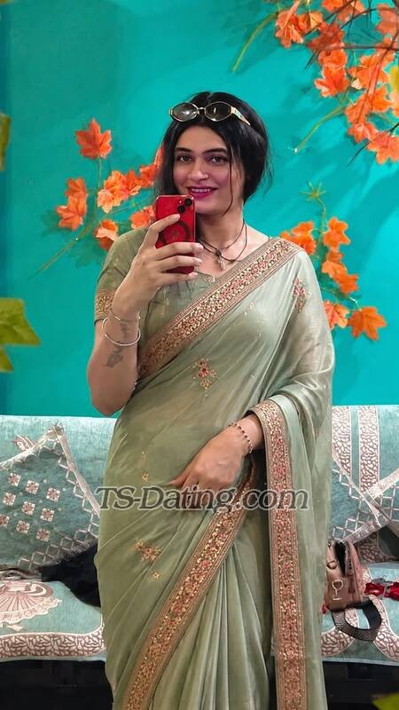 Mohini11215 - Transsexual (Pre-op)