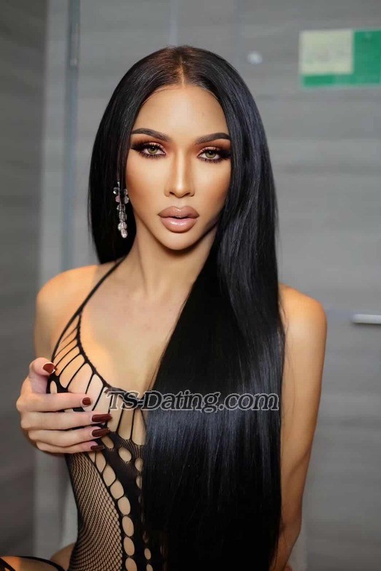 Moji44 - Transsexual (Pre-op)