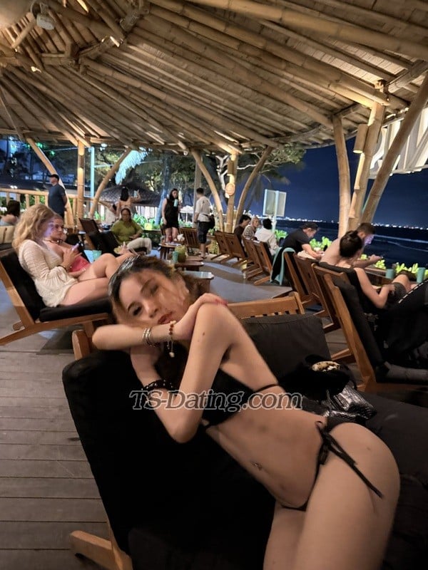 NORAHLOYY - Transsexual (Pre-op)