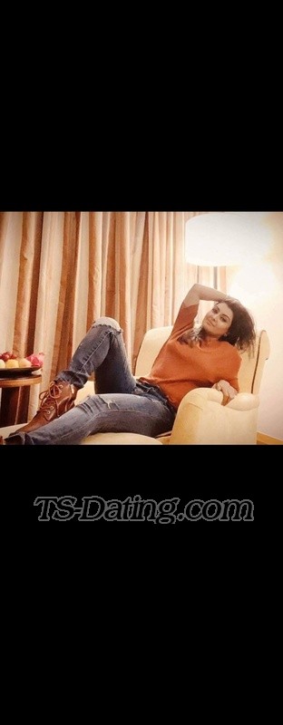 Nafisa H - Transsexual (Pre-op)