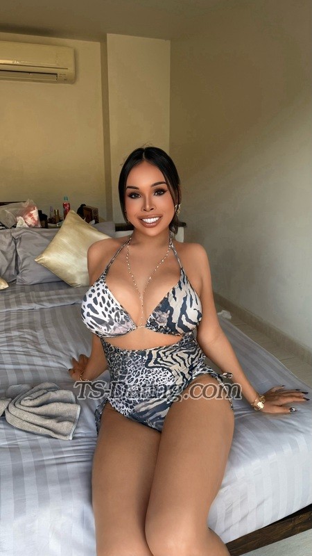 Nalinda - Transsexual (Pre-op)
