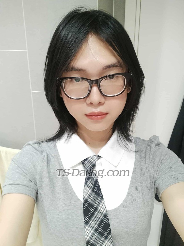 NaomiVy - Transsexual (Pre-op)