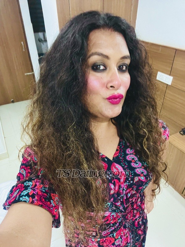 Nataashaa - Transsexual (Pre-op)
