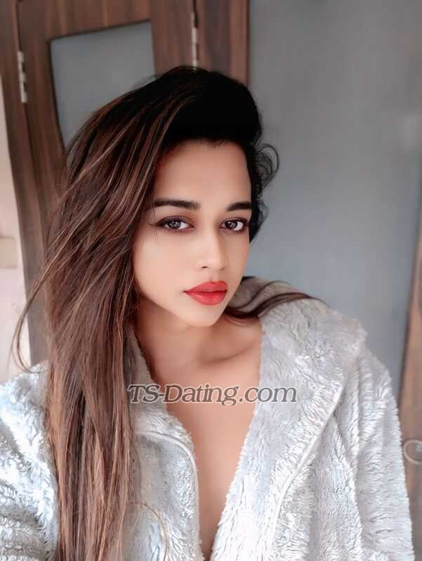 Nia Love - Transsexual (Pre-op)