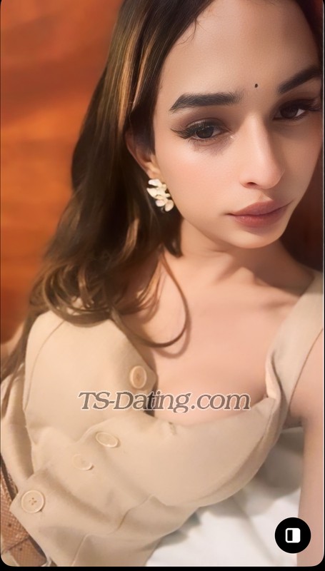 Niikki - Transsexual (Pre-op)