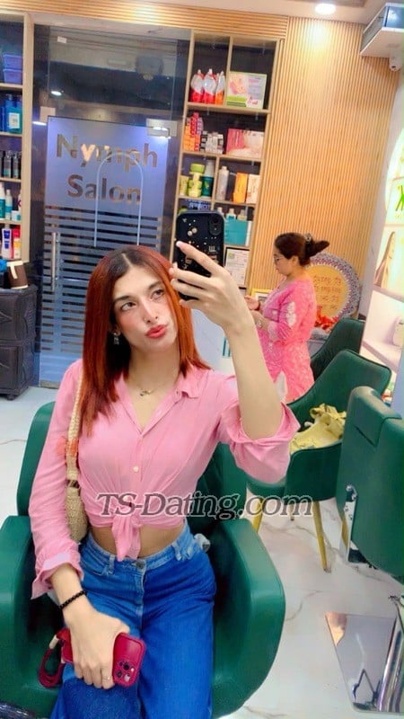 Nora femboy - Crossdresser