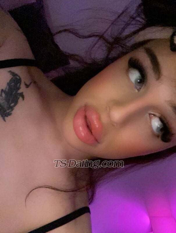 Nours - Transsexual (Pre-op)