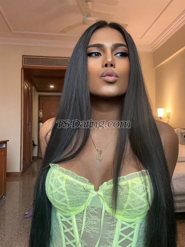 Paulina Evans - Transsexual (Pre-op)
