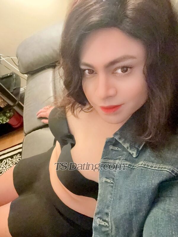 Pihu Arora - Crossdresser