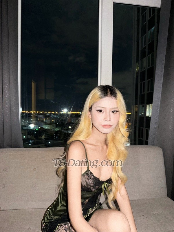 Pinky9146 - Transsexual (Pre-op)