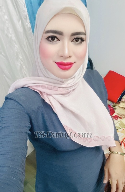 QistinaSalmi - Crossdresser