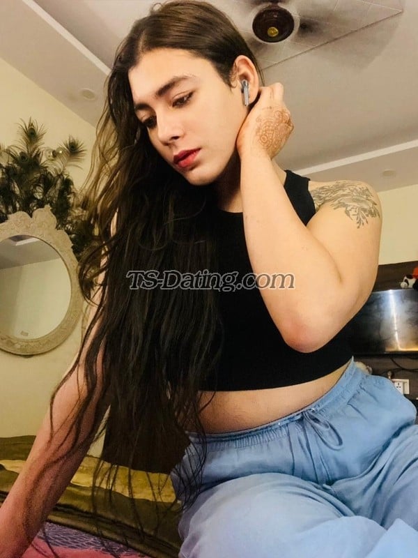 Ragni70 - Transsexual (Pre-op)