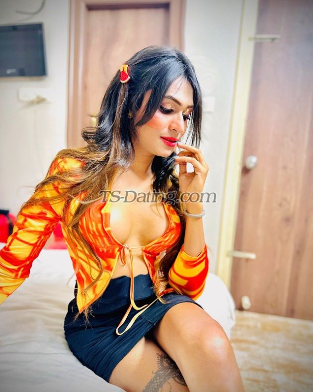 Ruhi - Transsexual (Pre-op)