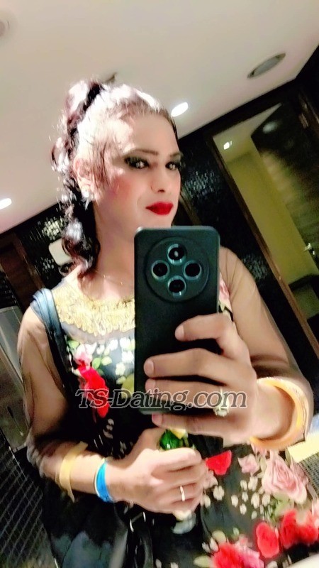 Sohaa - Crossdresser