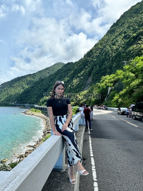 Sweetgurl - Transsexual (Pre-op)