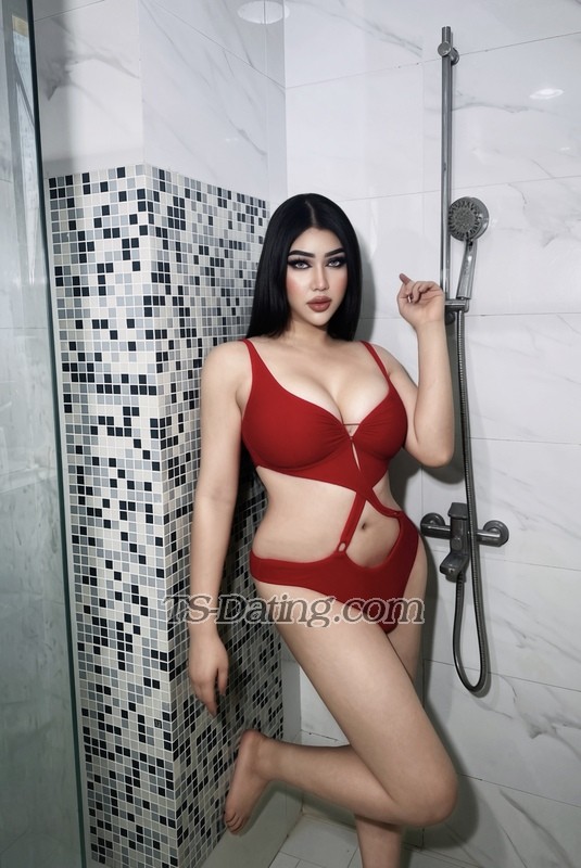 TS BIG DICK - Transsexual (Pre-op)