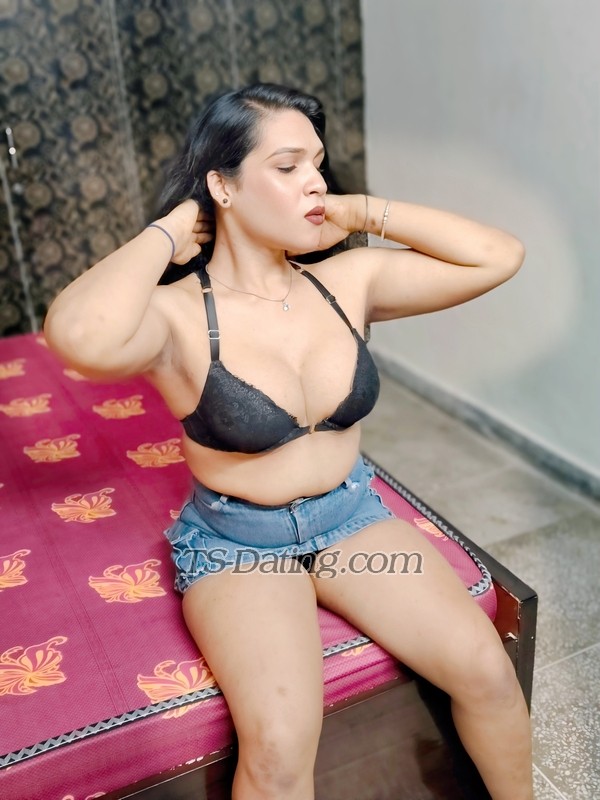 Tyla - Transsexual (Pre-op)