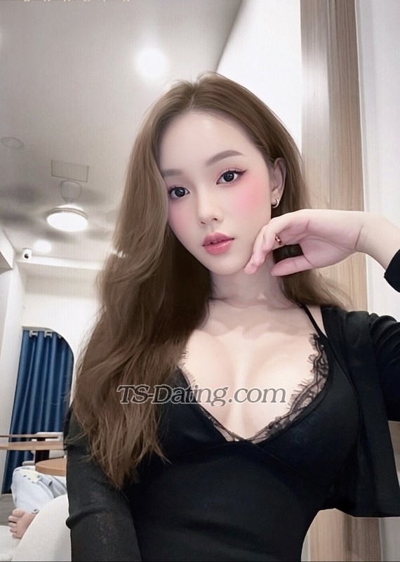 ThuAnh - Transsexual (Pre-op)
