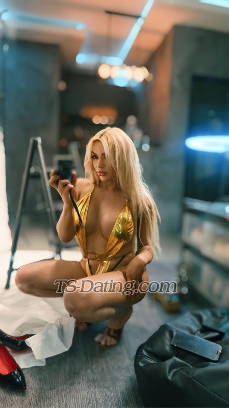 Tisay - Transsexual (Pre-op)