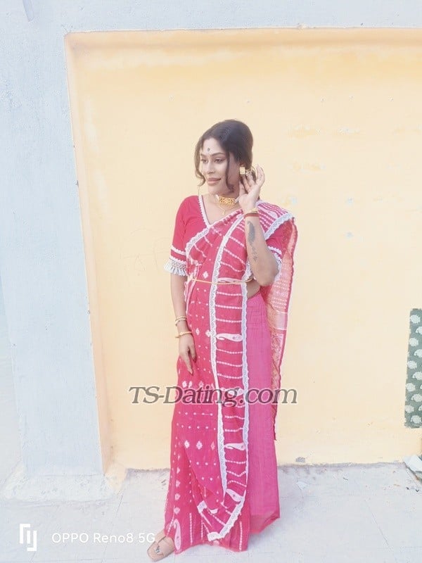 Top Ruhi - Transsexual (Pre-op)