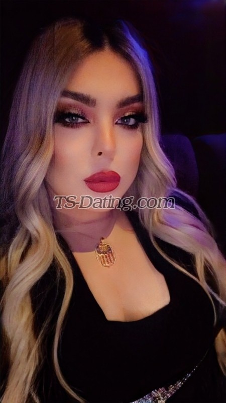 Top Sandra - Transsexual (Pre-op)