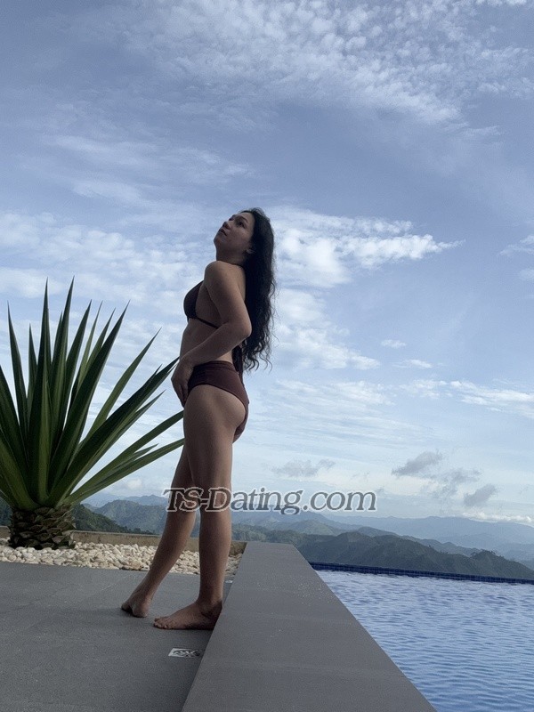 Urnaturalts33 - Transsexual (Pre-op)