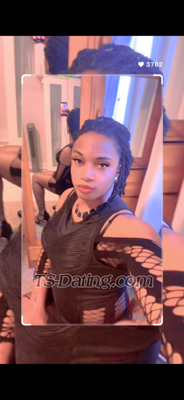 Yasmine trav - Crossdresser