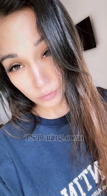 Yelitzascort - Transsexual (Pre-op)