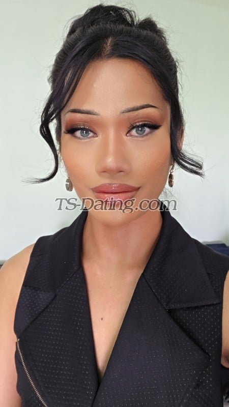 ZazziTisha - Transsexual (Pre-op)