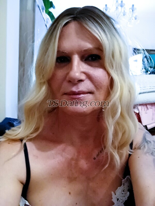 aliki_trans - Transsexual (Pre-op)