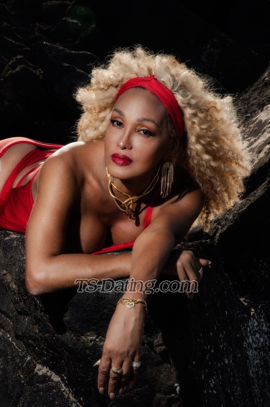 ambermilan - Transsexual (Pre-op)