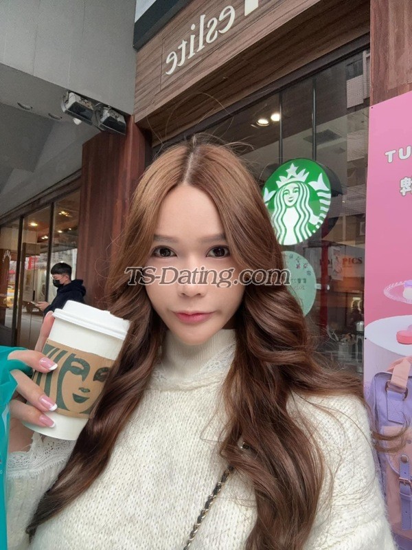 anutida5555 - Transsexual (Pre-op)