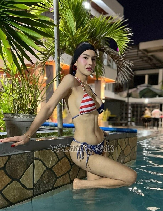 ayessa - Transsexual (Pre-op)