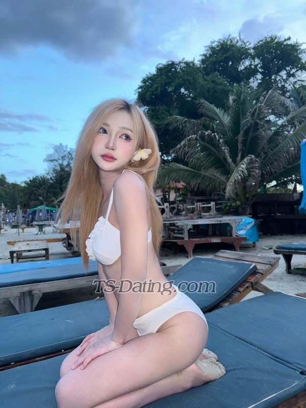 bunni - Transsexual (Pre-op)