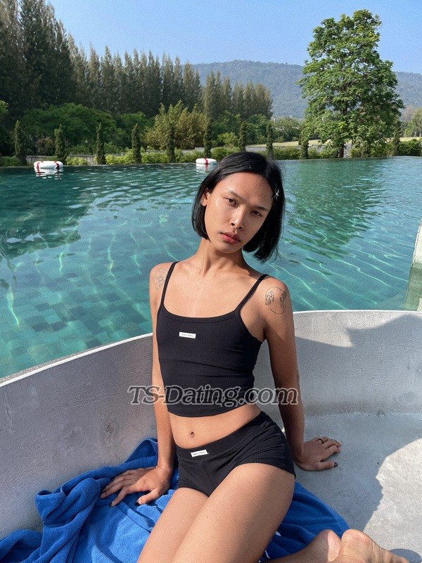 iissummer - Transsexual (Pre-op)