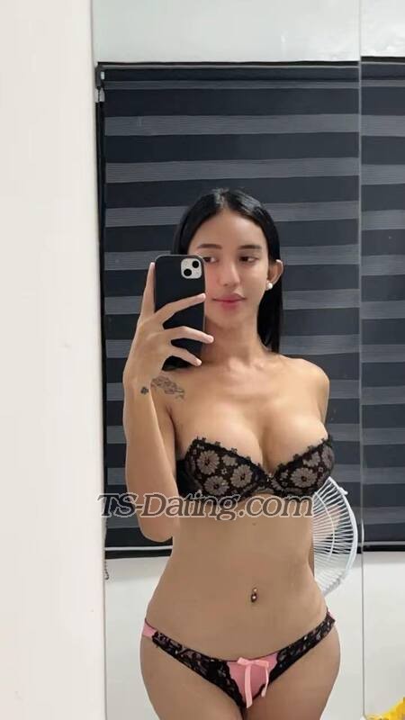 jadepamplona1 - Transsexual (Pre-op)