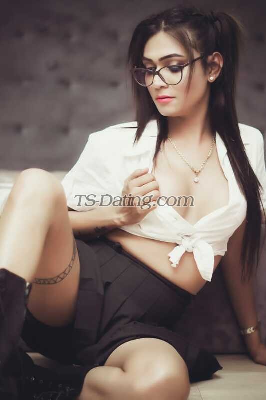 Ruhi - Transsexual (Pre-op)