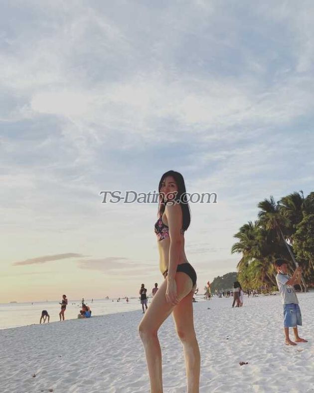 lianlee24 - Transsexual (Pre-op)