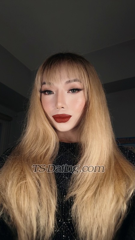 mistressisis - Transsexual (Pre-op)
