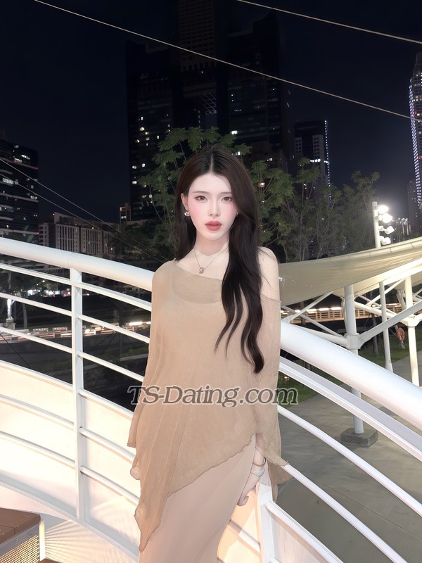 nisailinlin98 - Transsexual (Pre-op)