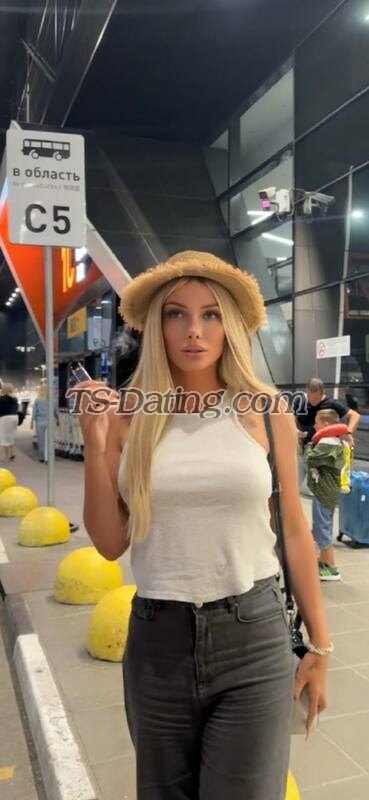 realsexlady - Transsexual (Pre-op)