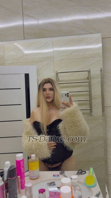 victoria003 - Transsexual (Pre-op)