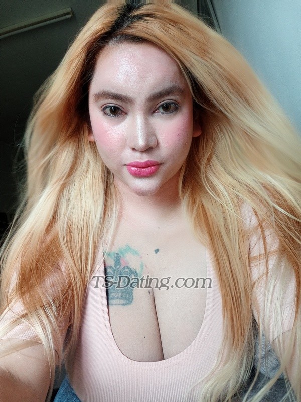 xoxolove22 - Transsexual (Pre-op)