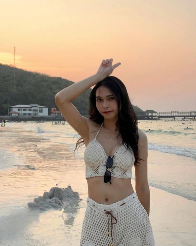 TsPloyji - Transsexual (Pre-op)